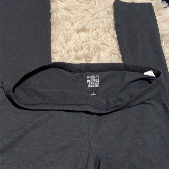 Leggings - Picture 2 of 2